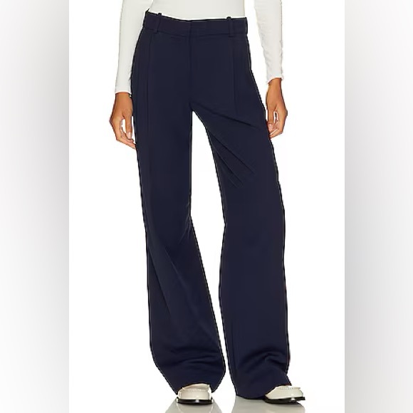 Beverly Hills x revolve Navy Blue Blazer with trousers - Picture 7 of 8